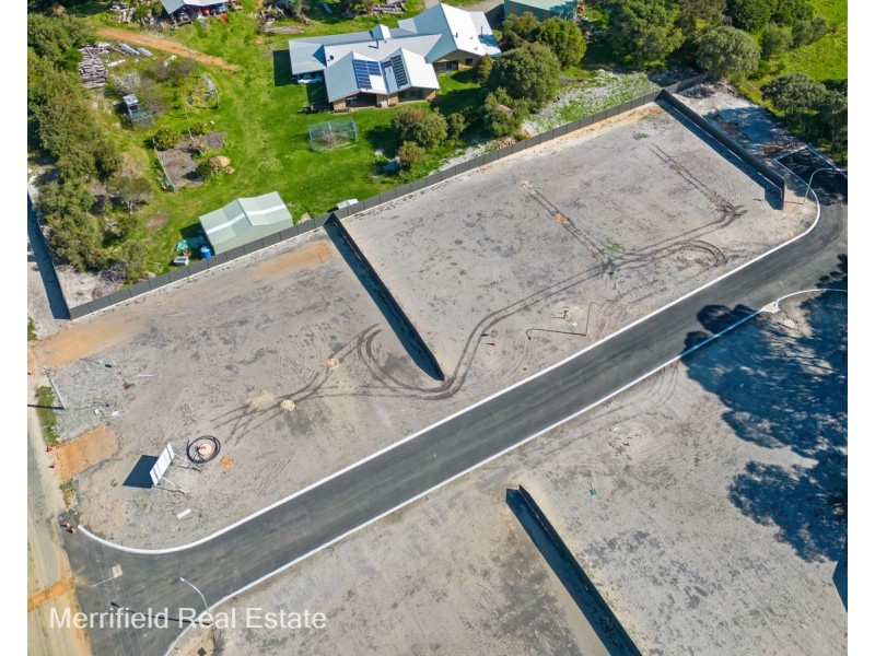 58 Queen Street, Little Grove WA 6330