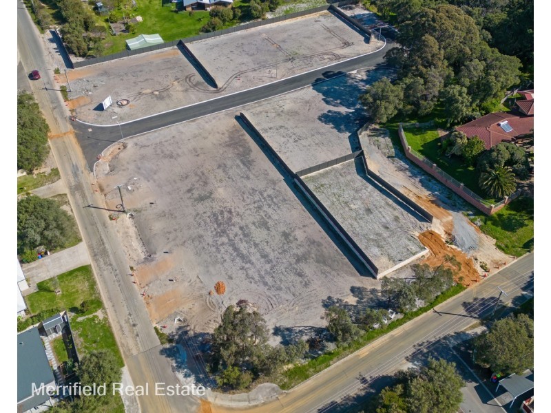 11 Flexuosa View, Little Grove WA 6330