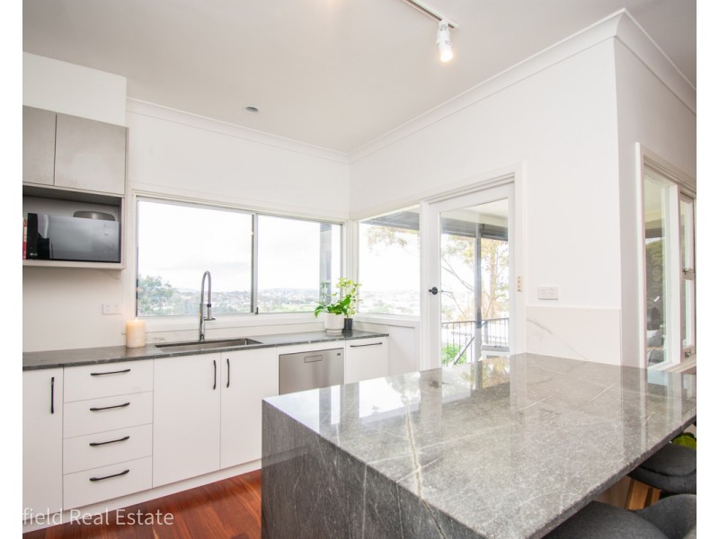 10 Melrose Street, Mount Melville WA 6330