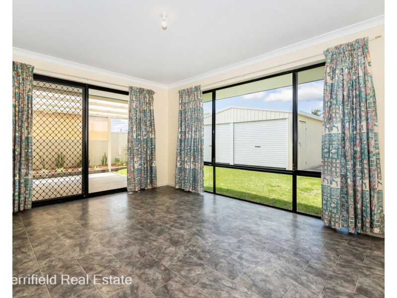 44 McGonnell Road, Orana WA 6330