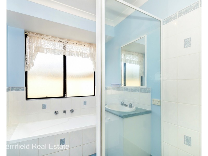 44 McGonnell Road, Orana WA 6330