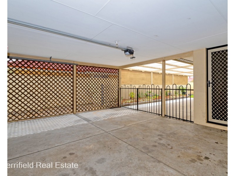 44 McGonnell Road, Orana WA 6330