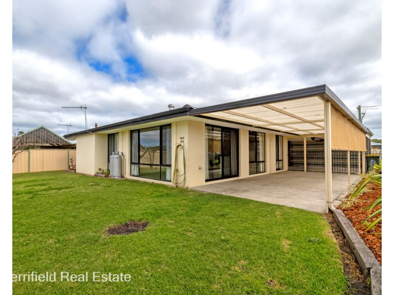 44 McGonnell Road, Orana WA 6330
