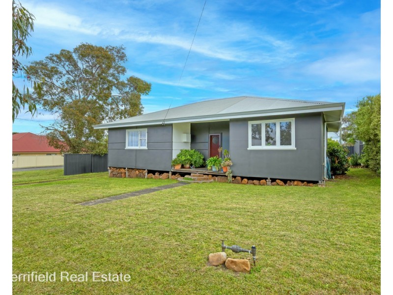 25 Leonora Street, Yakamia WA 6330
