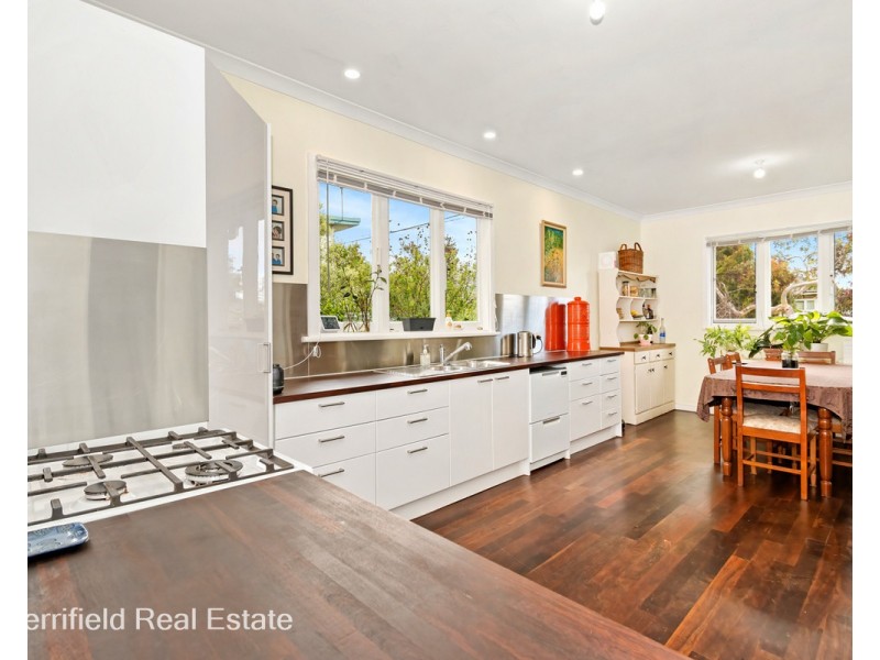 25 Leonora Street, Yakamia WA 6330