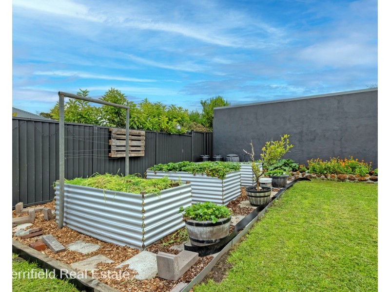 25 Leonora Street, Yakamia WA 6330