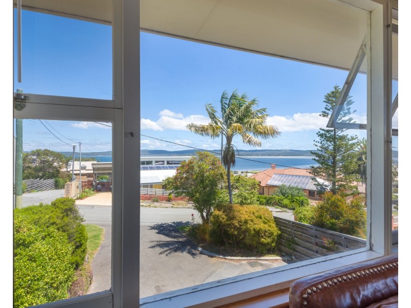 8 Finlay Street, Albany WA 6330