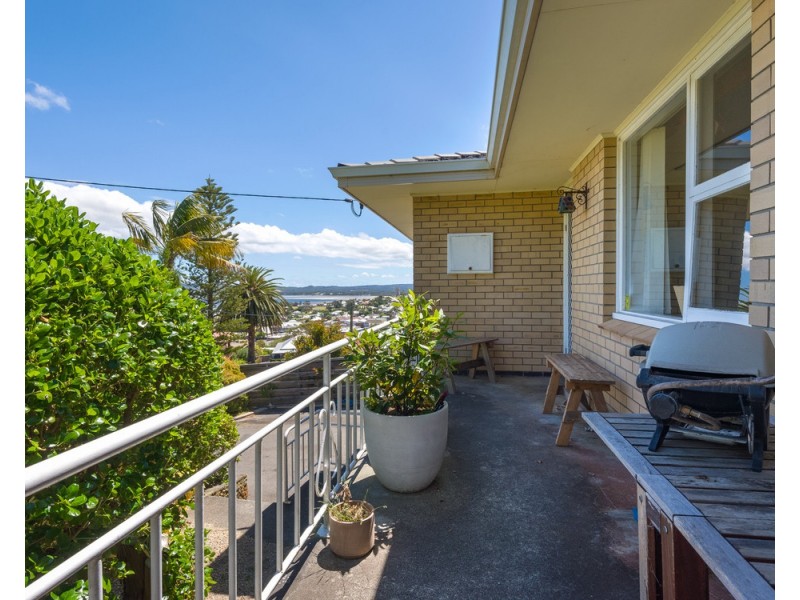 8 Finlay Street, Albany WA 6330