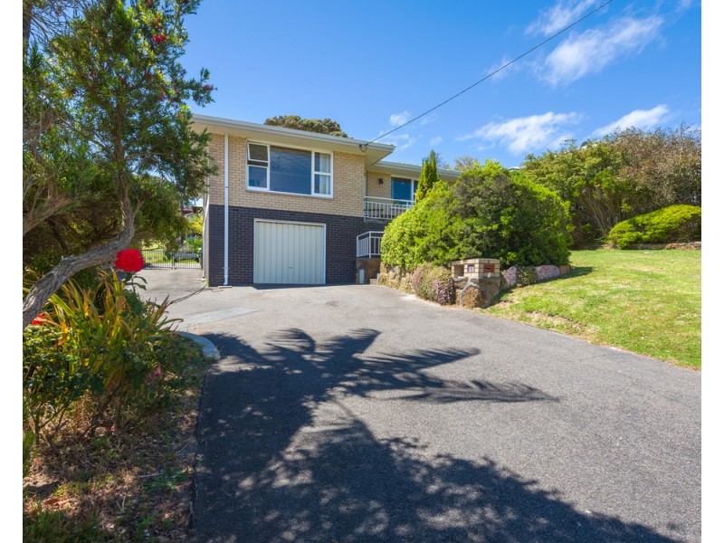 8 Finlay Street, Albany WA 6330