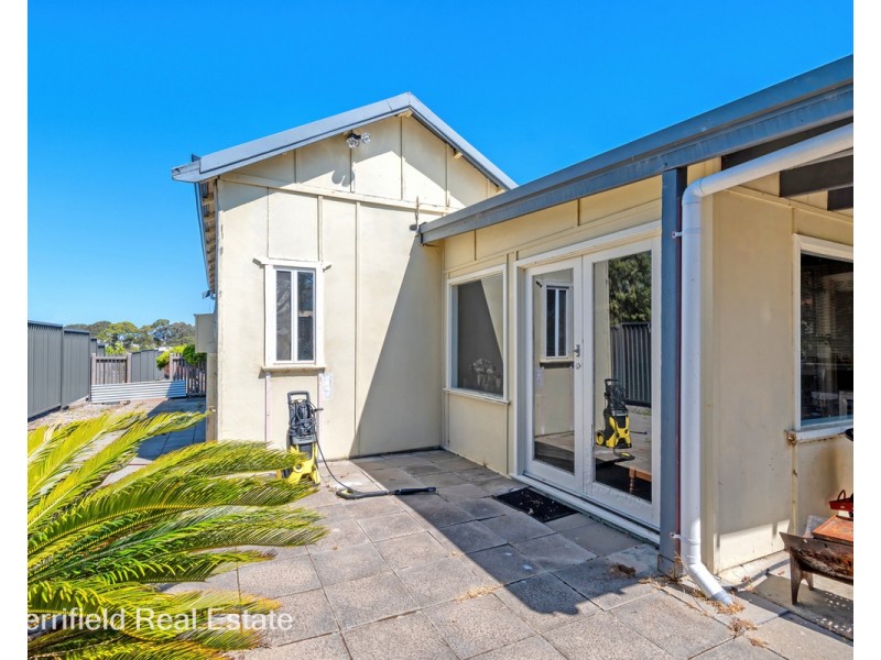15 Bethel Way, Yakamia WA 6330