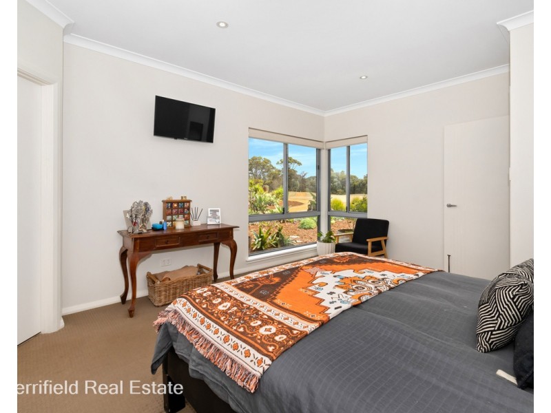 53 Rowney Road, Robinson WA 6330