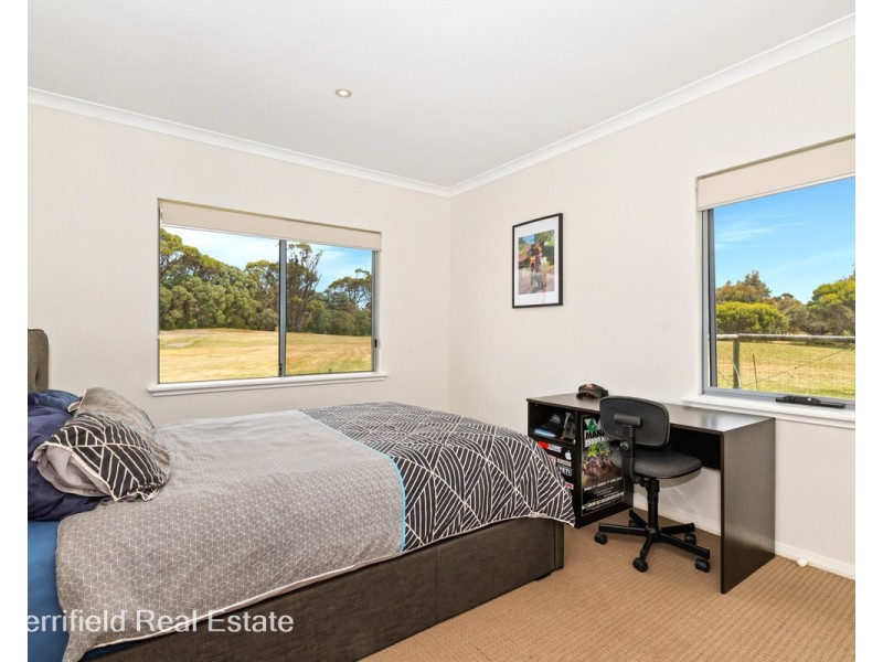 53 Rowney Road, Robinson WA 6330
