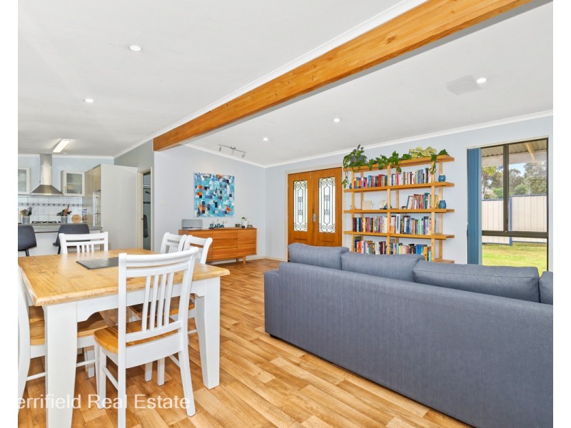 8 Holborn Street, Gledhow WA 6330