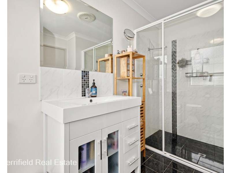 8 Holborn Street, Gledhow WA 6330