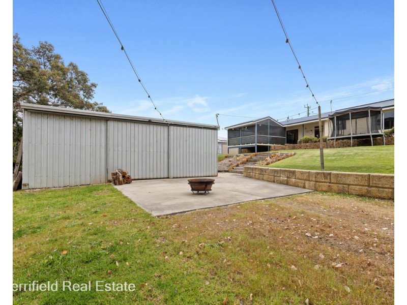 8 Holborn Street, Gledhow WA 6330