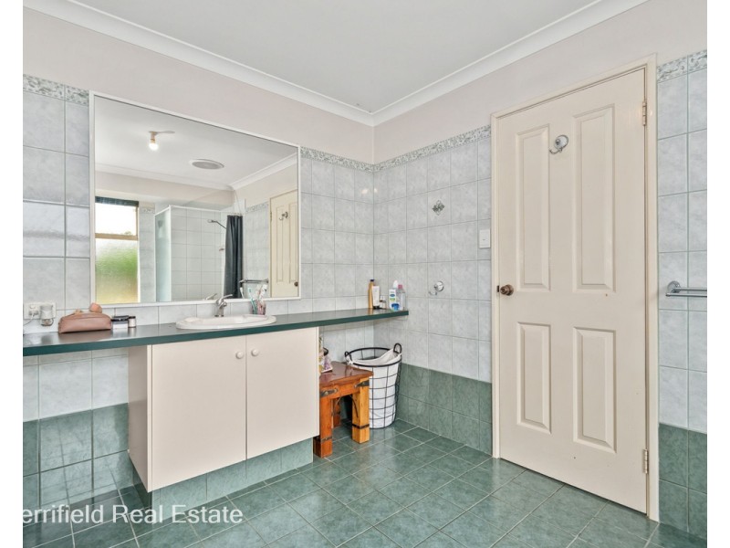 29 Allwood Parade, Bayonet Head WA 6330