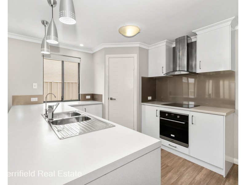 15 Kitcher Parade, Mckail WA 6330