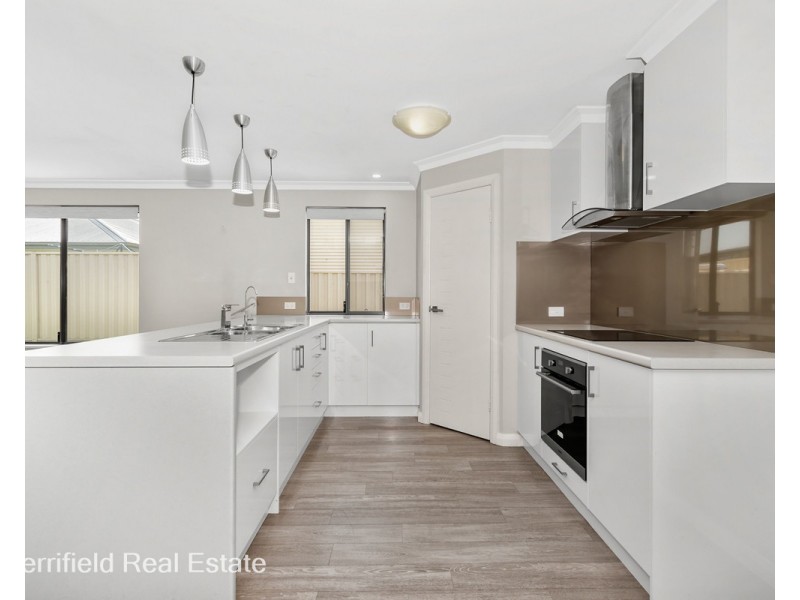 15 Kitcher Parade, Mckail WA 6330