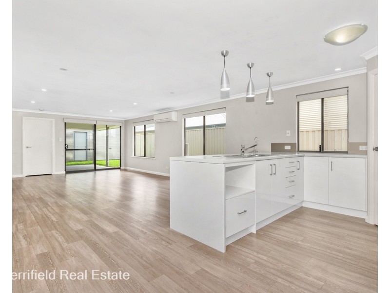 15 Kitcher Parade, Mckail WA 6330