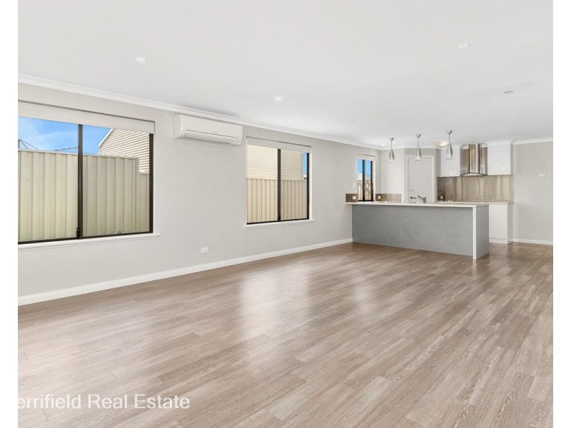 15 Kitcher Parade, Mckail WA 6330