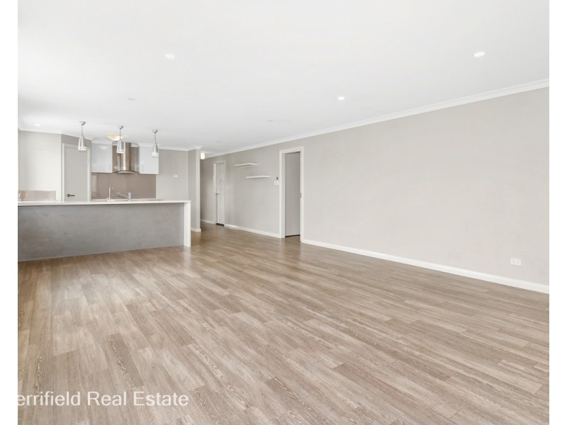 15 Kitcher Parade, Mckail WA 6330