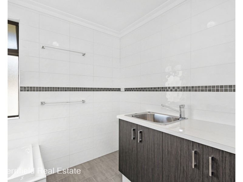 15 Kitcher Parade, Mckail WA 6330