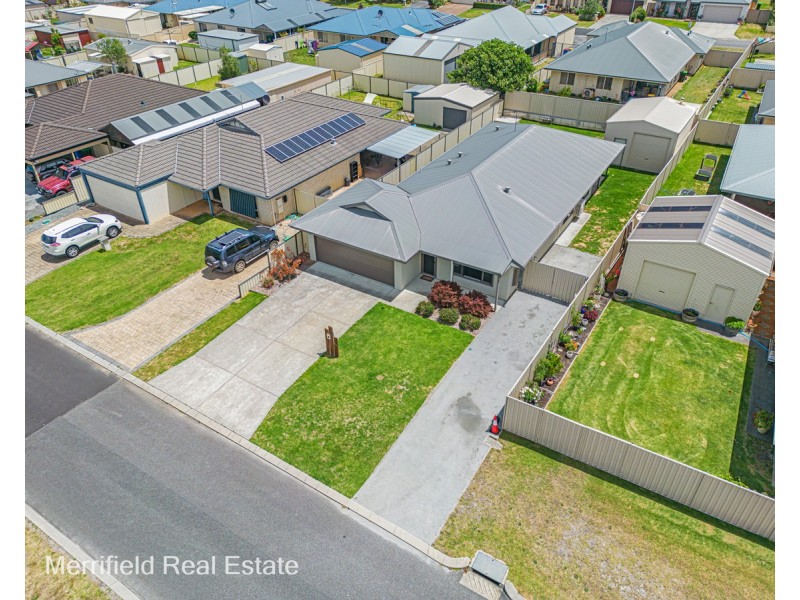 15 Kitcher Parade, Mckail WA 6330