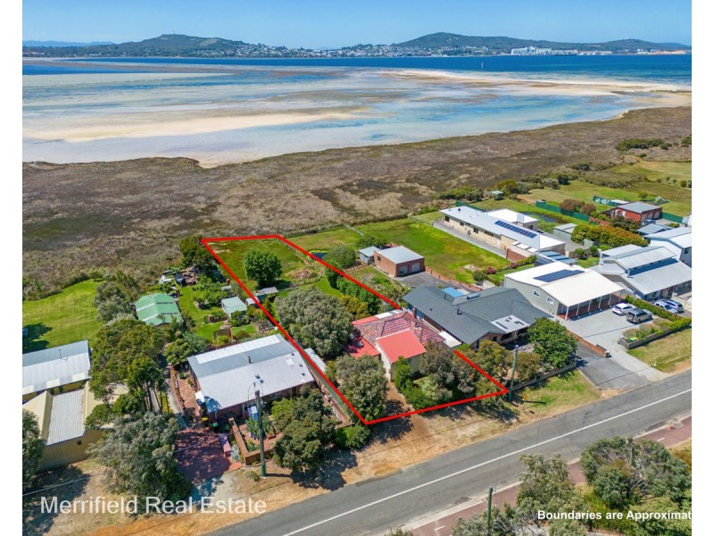 101 Bay View Drive, Little Grove WA 6330