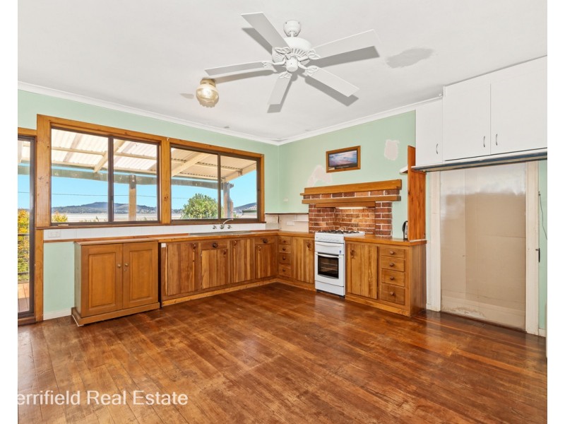 101 Bay View Drive, Little Grove WA 6330