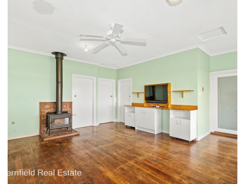 101 Bay View Drive, Little Grove WA 6330