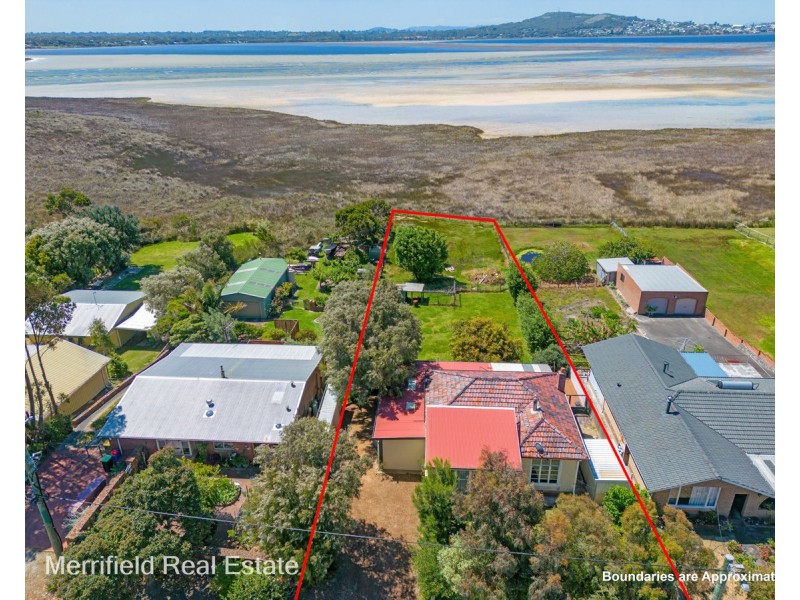 101 Bay View Drive, Little Grove WA 6330