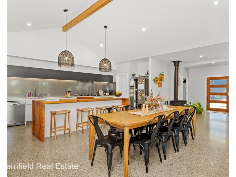 219 Greenwood Drive, Willyung WA 6330