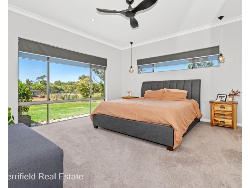 219 Greenwood Drive, Willyung WA 6330