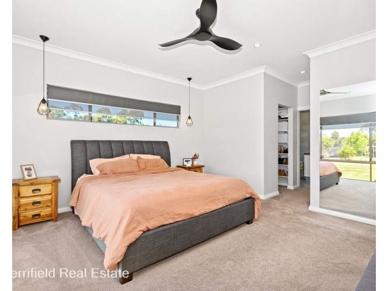 219 Greenwood Drive, Willyung WA 6330