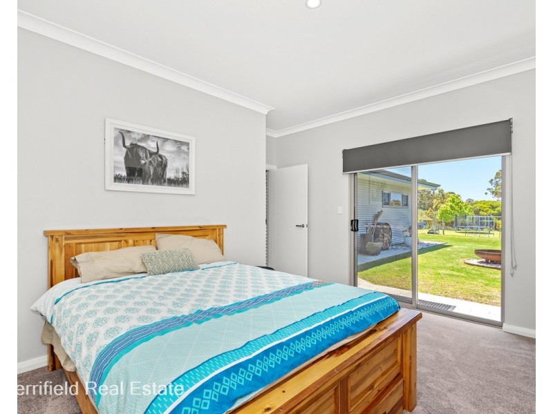 219 Greenwood Drive, Willyung WA 6330