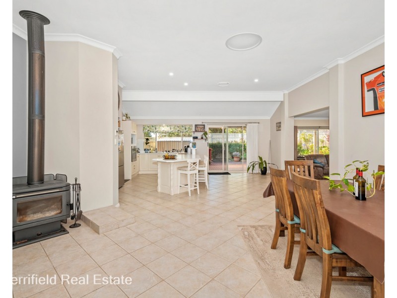 4 Baltic Ridge, Yakamia WA 6330