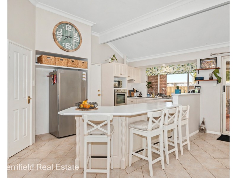 4 Baltic Ridge, Yakamia WA 6330