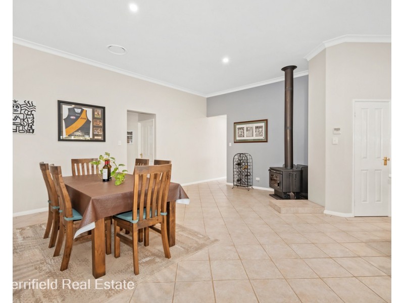 4 Baltic Ridge, Yakamia WA 6330