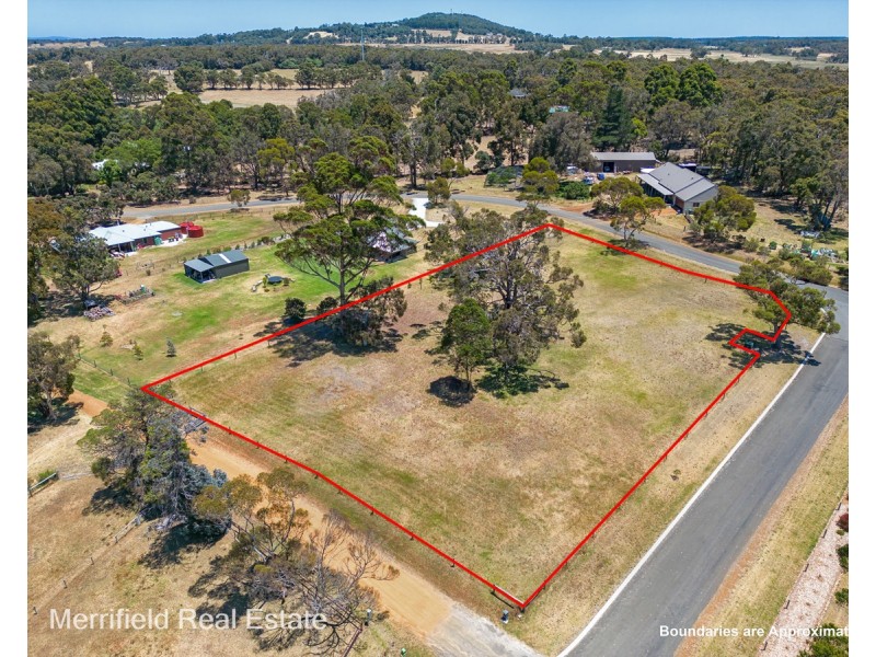 18 Riverwood Road, Willyung WA 6330