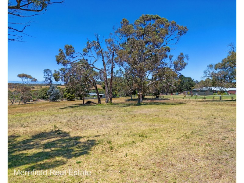 18 Riverwood Road, Willyung WA 6330