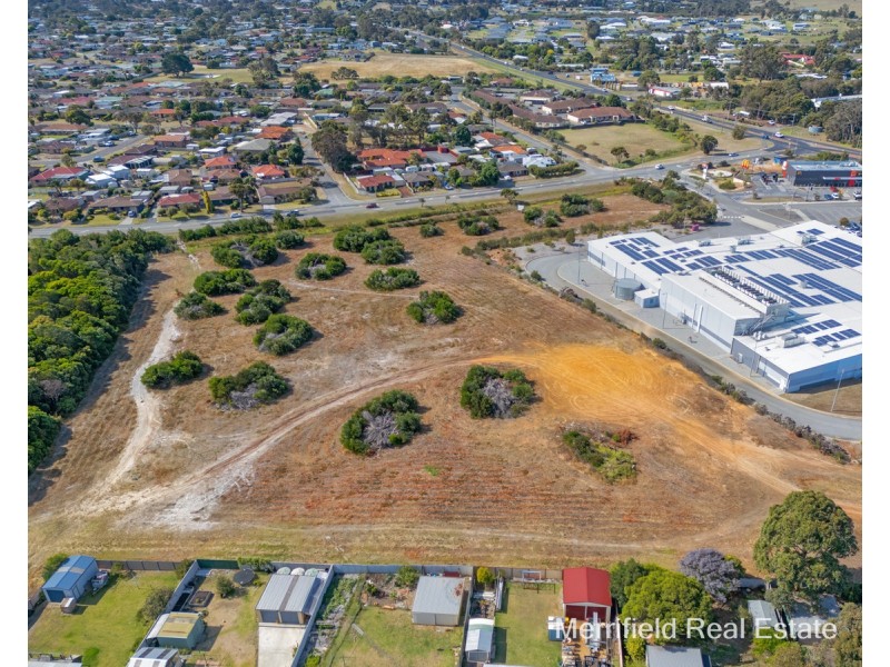 100 Le Grande Avenue, Orana WA 6330