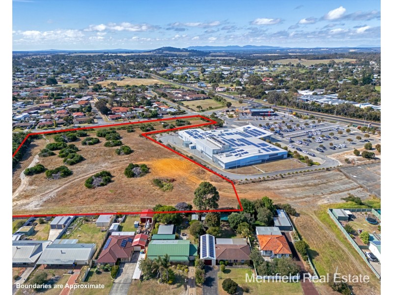 100 Le Grande Avenue, Orana WA 6330