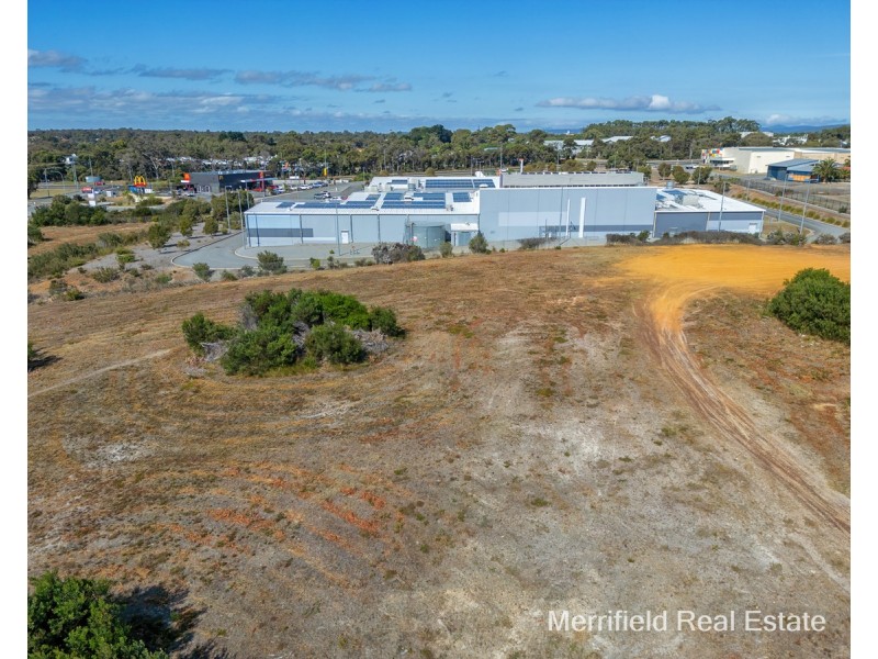 100 Le Grande Avenue, Orana WA 6330