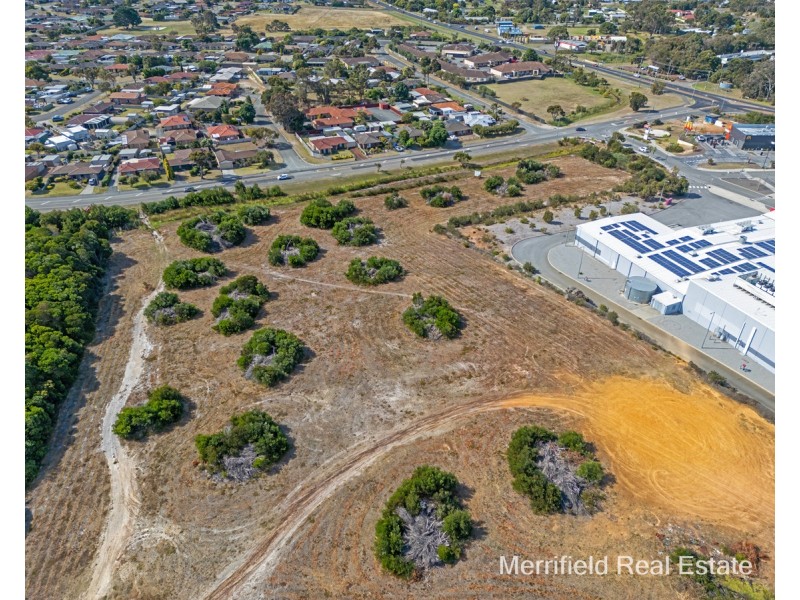 100 Le Grande Avenue, Orana WA 6330