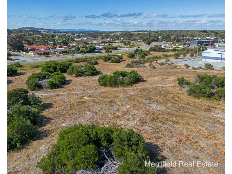 100 Le Grande Avenue, Orana WA 6330