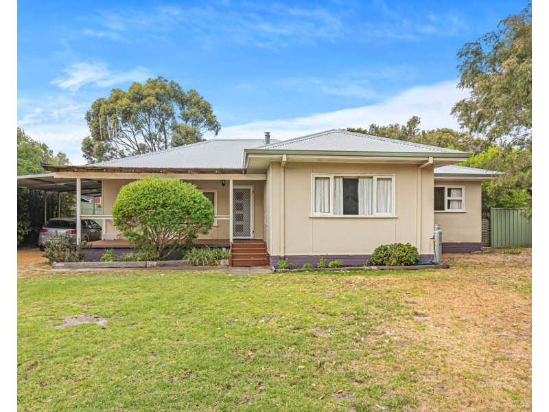 54 Wilson Street, Little Grove WA 6330
