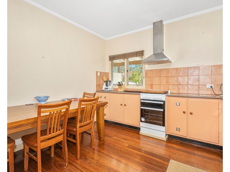 54 Wilson Street, Little Grove WA 6330