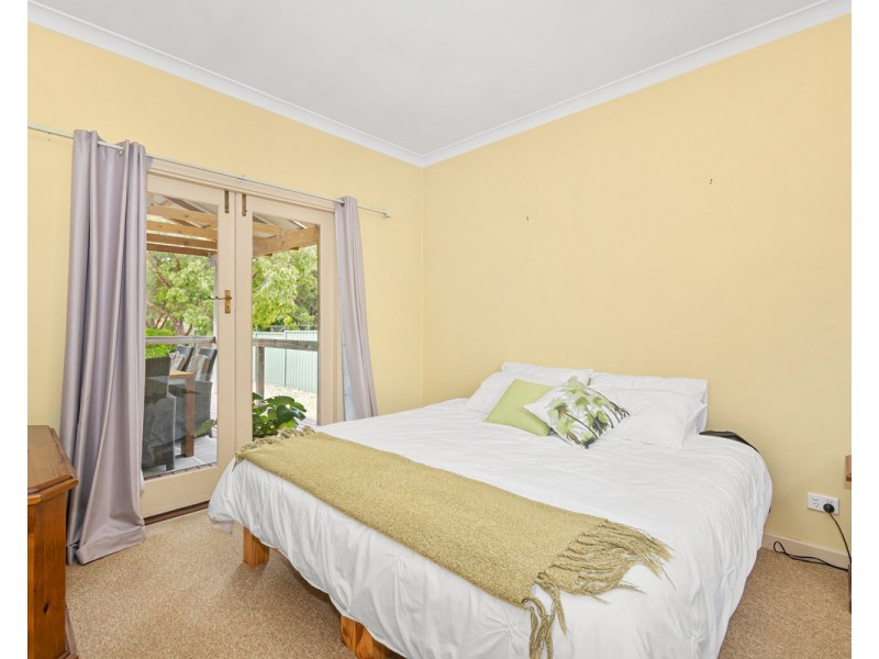 54 Wilson Street, Little Grove WA 6330