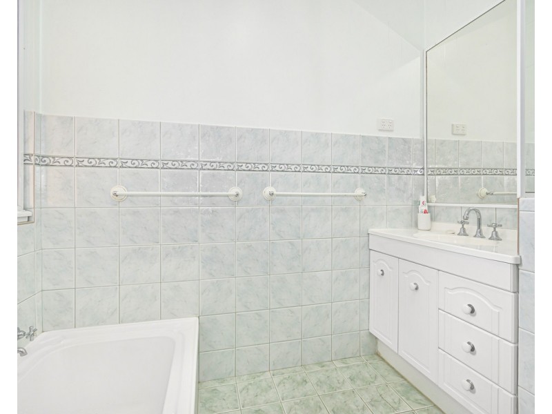 54 Wilson Street, Little Grove WA 6330