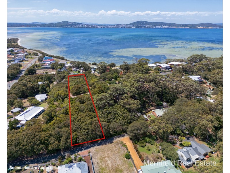22 Grove Street East, Little Grove WA 6330